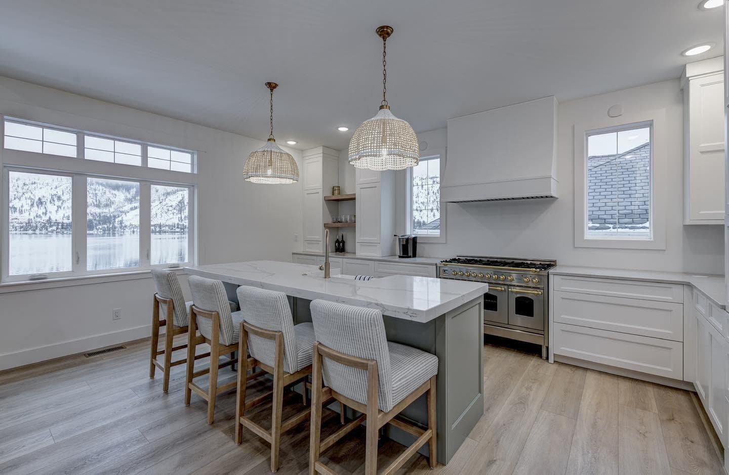 Chef Cooking Station & Island Breakfast Bar